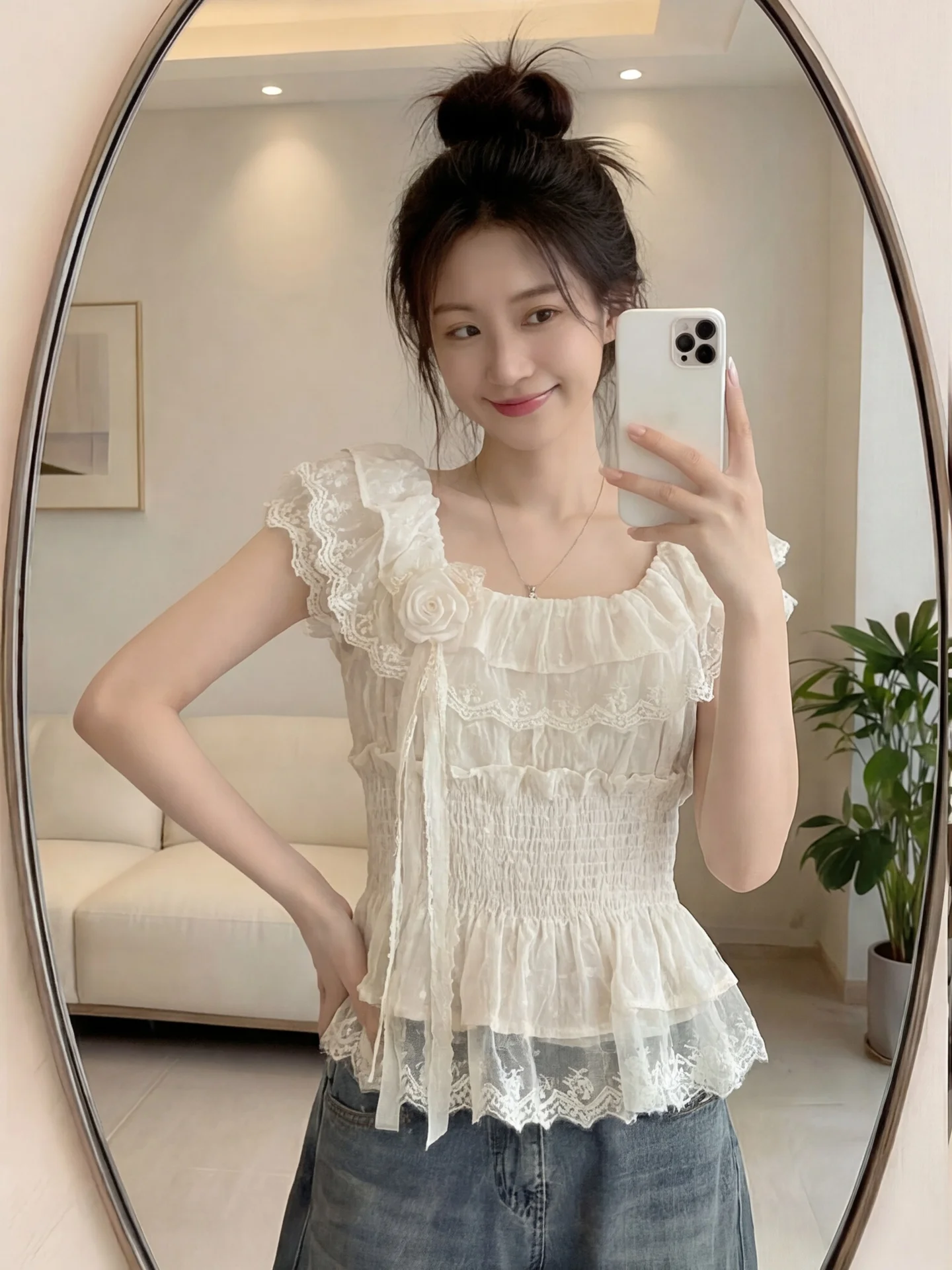 Romantic High-End Lace Shirt Women's Summer Thin Short Sleeve One-Shoulder Floral Embellished Casual Breathable French Style
Romantic High-End Lace Shirt Women's Summer Thin Short Sleeve One-Shoulder Floral Embellished Casual Breathable French Style