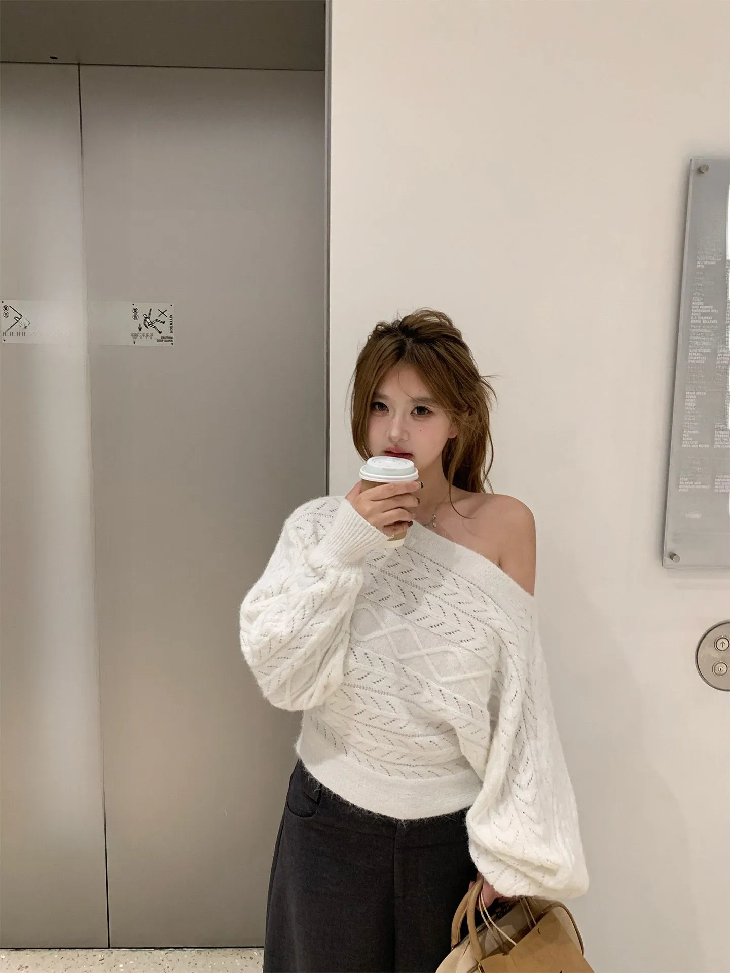 Soft Cozy Batwing Sve Knitted Top for plus Size Women Casual Sle Fluffy Mosaic Patterned oulder Baring Loose Fit Top
Soft Cozy Batwing Sve Knitted Top for plus Size Women Casual Sle Fluffy Mosaic Patterned oulder Baring Loose Fit Top