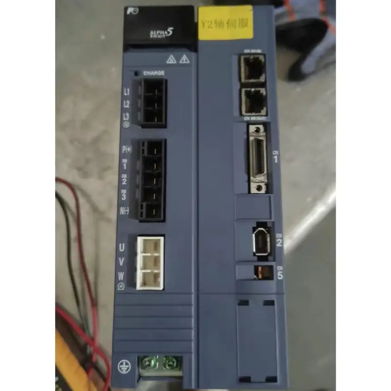 Подержанный сервопривод RYH182F5-VV2 1800 Вт протестирован в порядке и быстро отправлен.
Подержанный сервопривод RYH182F5-VV2 1800 Вт протестирован в порядке и быстро отправлен.