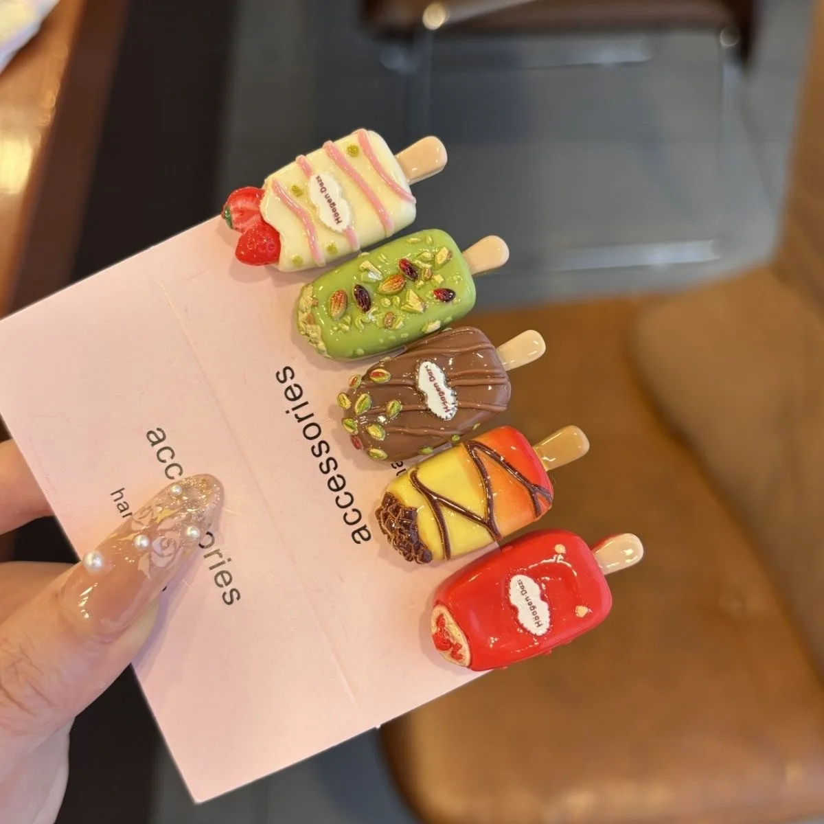 Cute Cream Ice Cream Hairpin Creative Funny Mini Chocolate Ice Cream Bangs Cartoon All-match Hairpin
Cute Cream Ice Cream Hairpin Creative Funny Mini Chocolate Ice Cream Bangs Cartoon All-match Hairpin