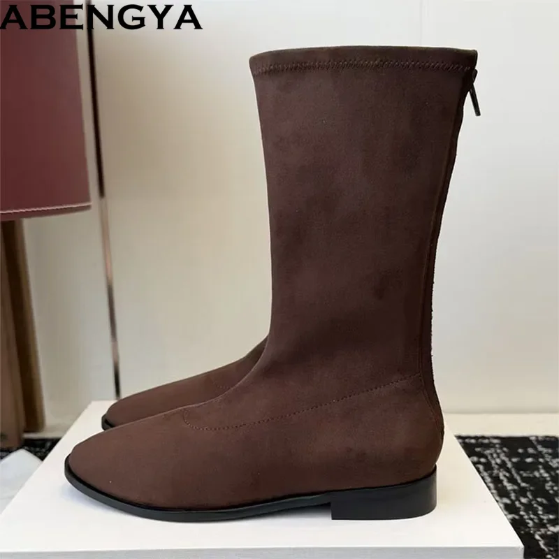 Новые женские ботинки до середины икры на плоской подошве с круглым носком и молнией сзади, эластичные короткие ботинки, женская обувь из натуральной кожи, современные женские ботинки Mujer
Новые женские ботинки до середины икры на плоской подошве с круглым носком и молнией сзади, эластичные короткие ботинки, женская обувь из натуральной кожи, современные женские ботинки Mujer