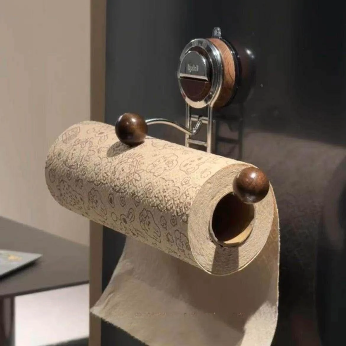 Walnut Kitchen Toilet Paper Holder Bathroom Suction Cup No Punching Roll Paper Storage Rack Cloth -keeping Film Collection
Walnut Kitchen Toilet Paper Holder Bathroom Suction Cup No Punching Roll Paper Storage Rack Cloth -keeping Film Collection