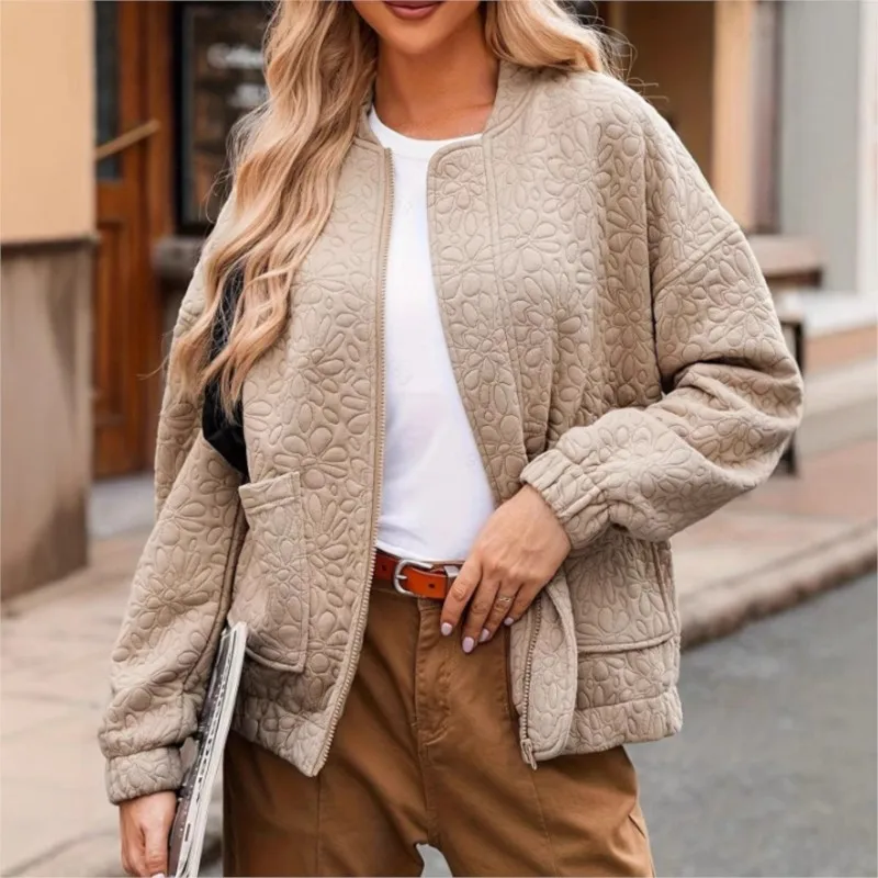 2025 Winter New Versatile Warm Jacket Women Loose Casual Stand Collar Simple Floral Texture Long Sleeve Coat For lady Streetwear
2025 Winter New Versatile Warm Jacket Women Loose Casual Stand Collar Simple Floral Texture Long Sleeve Coat For lady Streetwear
