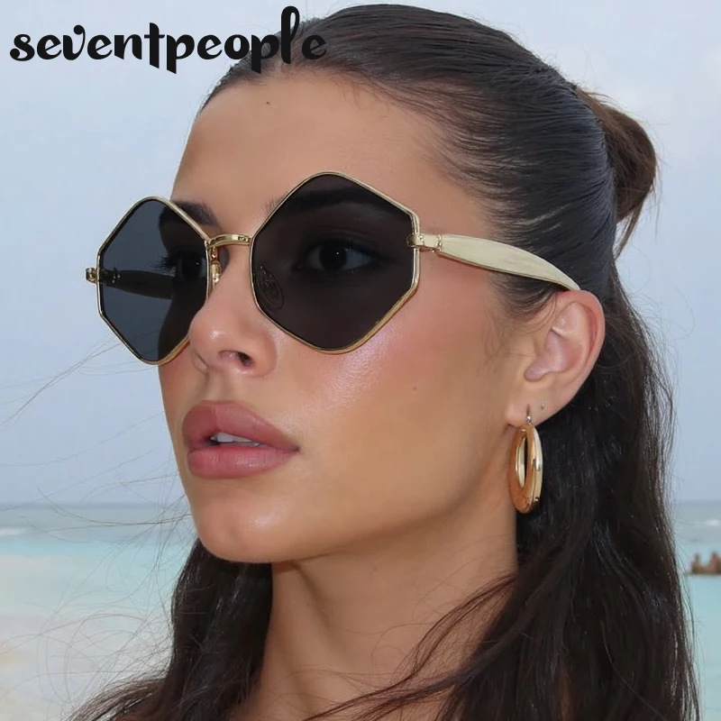 Small Steampunk Hexagon Sunglasses Women 2025 Luxury Brand Classic Metal Frame Polygon Punk Sunglass For Ladies Eyewear Shades
Small Steampunk Hexagon Sunglasses Women 2025 Luxury Brand Classic Metal Frame Polygon Punk Sunglass For Ladies Eyewear Shades