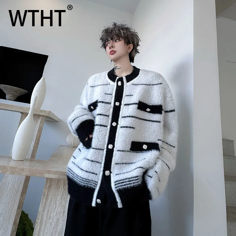 WTHT Trendy Men's Striped Contrast Color Pockets Sweater Fashion O-neck Single Breasted Casual Coats Male 2025 Autumn 2A2083
WTHT Trendy Men's Striped Contrast Color Pockets Sweater Fashion O-neck Single Breasted Casual Coats Male 2025 Autumn 2A2083