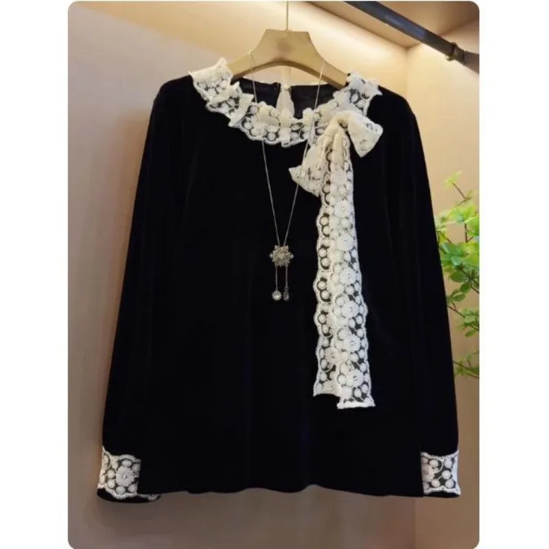 2025 Autumn Fashionable Loose Design Women's French Lace Lace Long Sleeve Velvet Top
2025 Autumn Fashionable Loose Design Women's French Lace Lace Long Sleeve Velvet Top