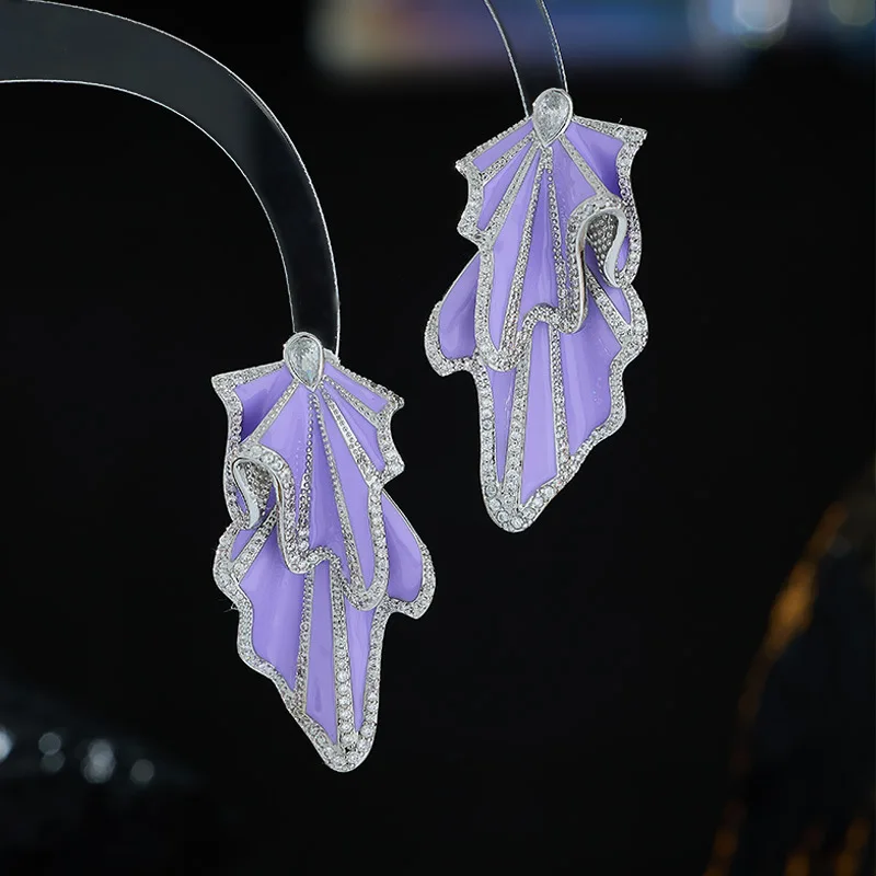 Light Luxury Style Enamel Oil Drop Three-Dimensional Pleated Skirt Zircon Earrings S925 Silver Needle French Retro High-End Feel
Light Luxury Style Enamel Oil Drop Three-Dimensional Pleated Skirt Zircon Earrings S925 Silver Needle French Retro High-End Feel