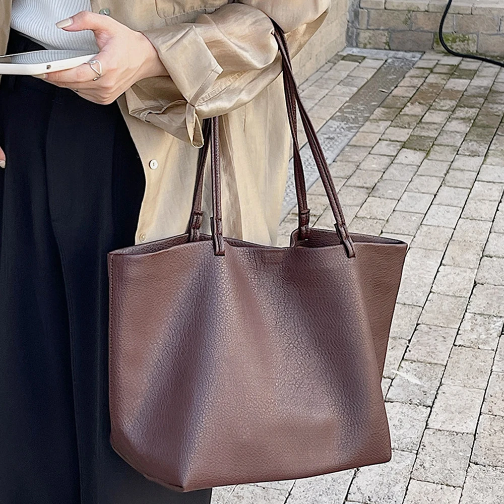 Large Capacity Tote Women Shoulder Bag NEW Soft PU Leather Handbags and Purses Casual Commuting Bags for Women Shopper Female 
Large Capacity Tote Women Shoulder Bag NEW Soft PU Leather Handbags and Purses Casual Commuting Bags for Women Shopper Female