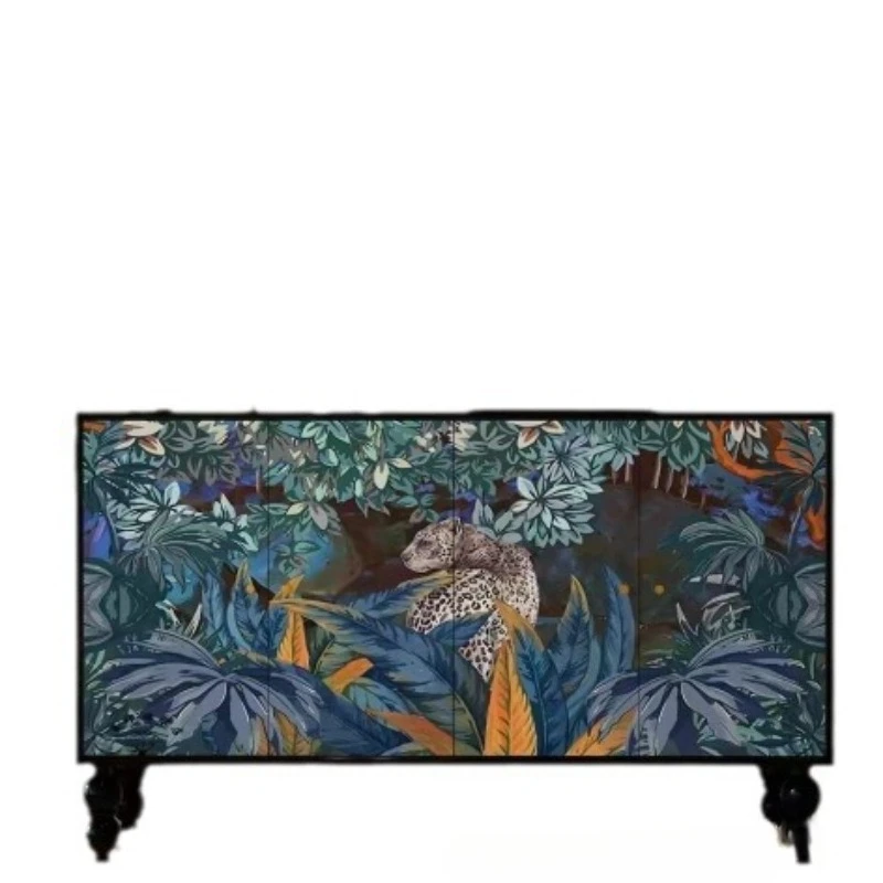 French retro abstract artists use living room entrance cabinets and B&B storage against the wall
French retro abstract artists use living room entrance cabinets and B&B storage against the wall