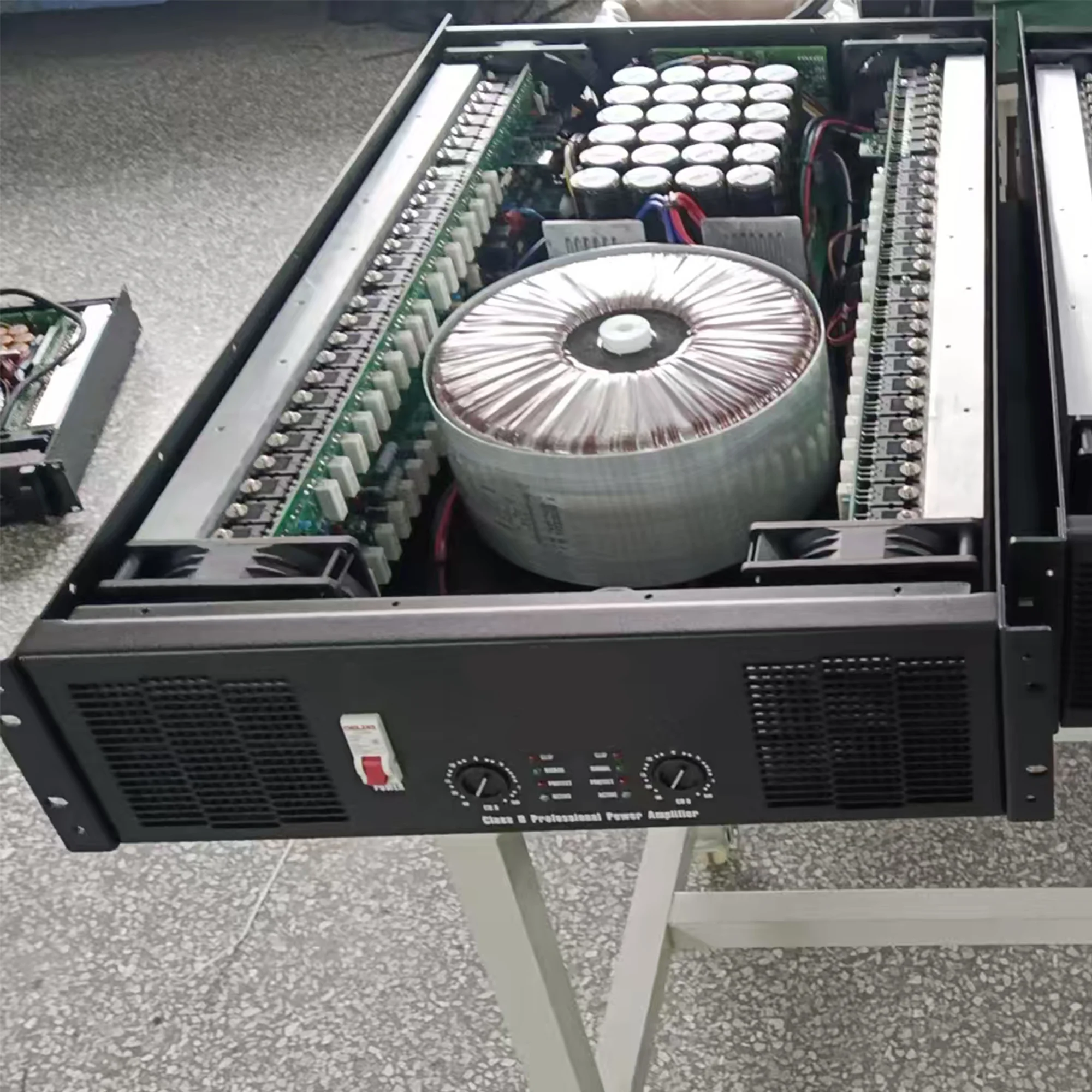 Class H Power Amplifier, 4000W*2 High Power Amplifier For Indoor/outdoor Parties, Rock Concert Venues, Loud Metal Sound
Class H Power Amplifier, 4000W*2 High Power Amplifier For Indoor/outdoor Parties, Rock Concert Venues, Loud Metal Sound