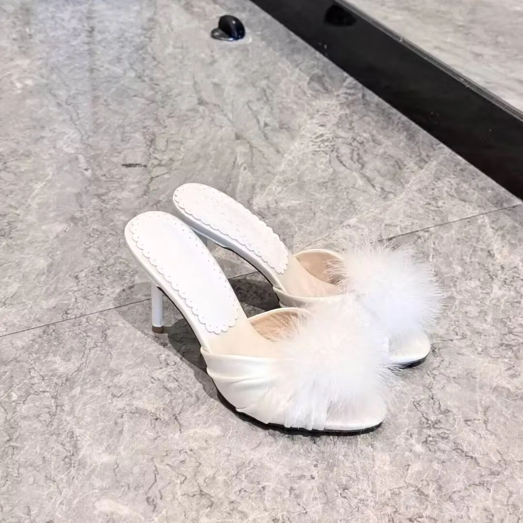 White Fur Fine Heels Sandals Fashion Slingback Women Shoes Open Toe Slip on Female Pumps Zapatos Mujer
White Fur Fine Heels Sandals Fashion Slingback Women Shoes Open Toe Slip on Female Pumps Zapatos Mujer