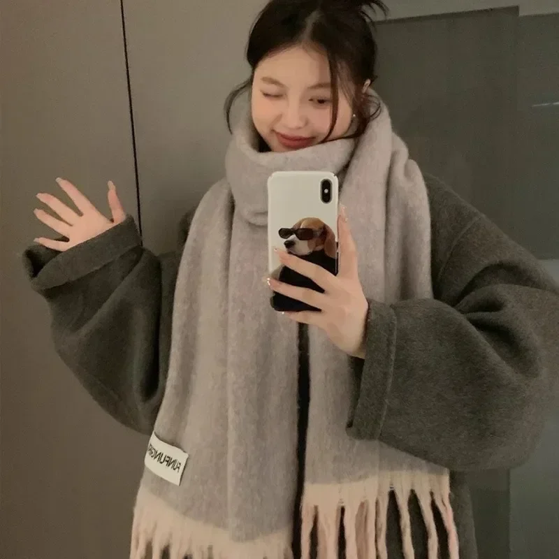 2025 New Scarf Women Luxury Brand Designer Winter Cashmere Scarf Solid Thickened Warm Neckerchief Fashion Shawl
2025 New Scarf Women Luxury Brand Designer Winter Cashmere Scarf Solid Thickened Warm Neckerchief Fashion Shawl