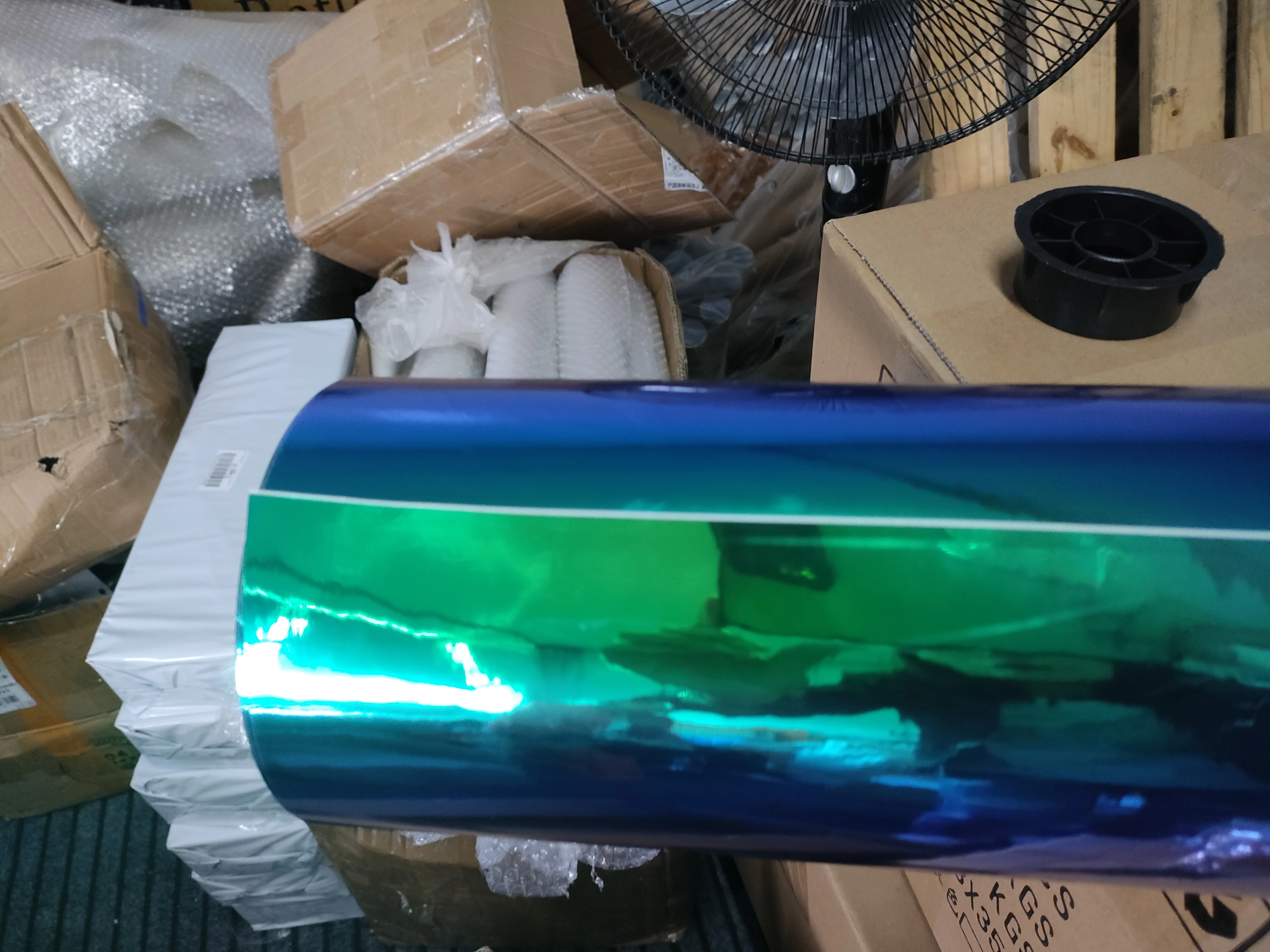 5M x 1.35M Holographic Rainbow Chrome Green Chameleon Car Roof Hood Styling Vinyl Wrap Film Decal Sticker Gloss Not Stretchable
5M x 1.35M Holographic Rainbow Chrome Green Chameleon Car Roof Hood Styling Vinyl Wrap Film Decal Sticker Gloss Not Stretchable