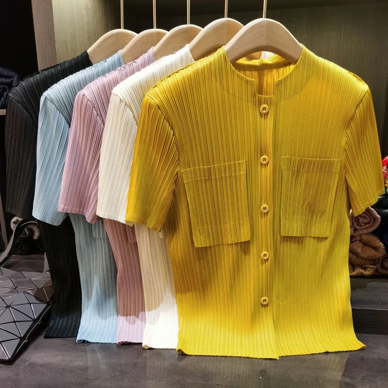 Miyake Pleated Shirt 2026 Summer New Single-Breasted Short-Sleeve Cardigan Simple Casual Fashion Women's Draped Elastic Fold Top
Miyake Pleated Shirt 2026 Summer New Single-Breasted Short-Sleeve Cardigan Simple Casual Fashion Women's Draped Elastic Fold Top