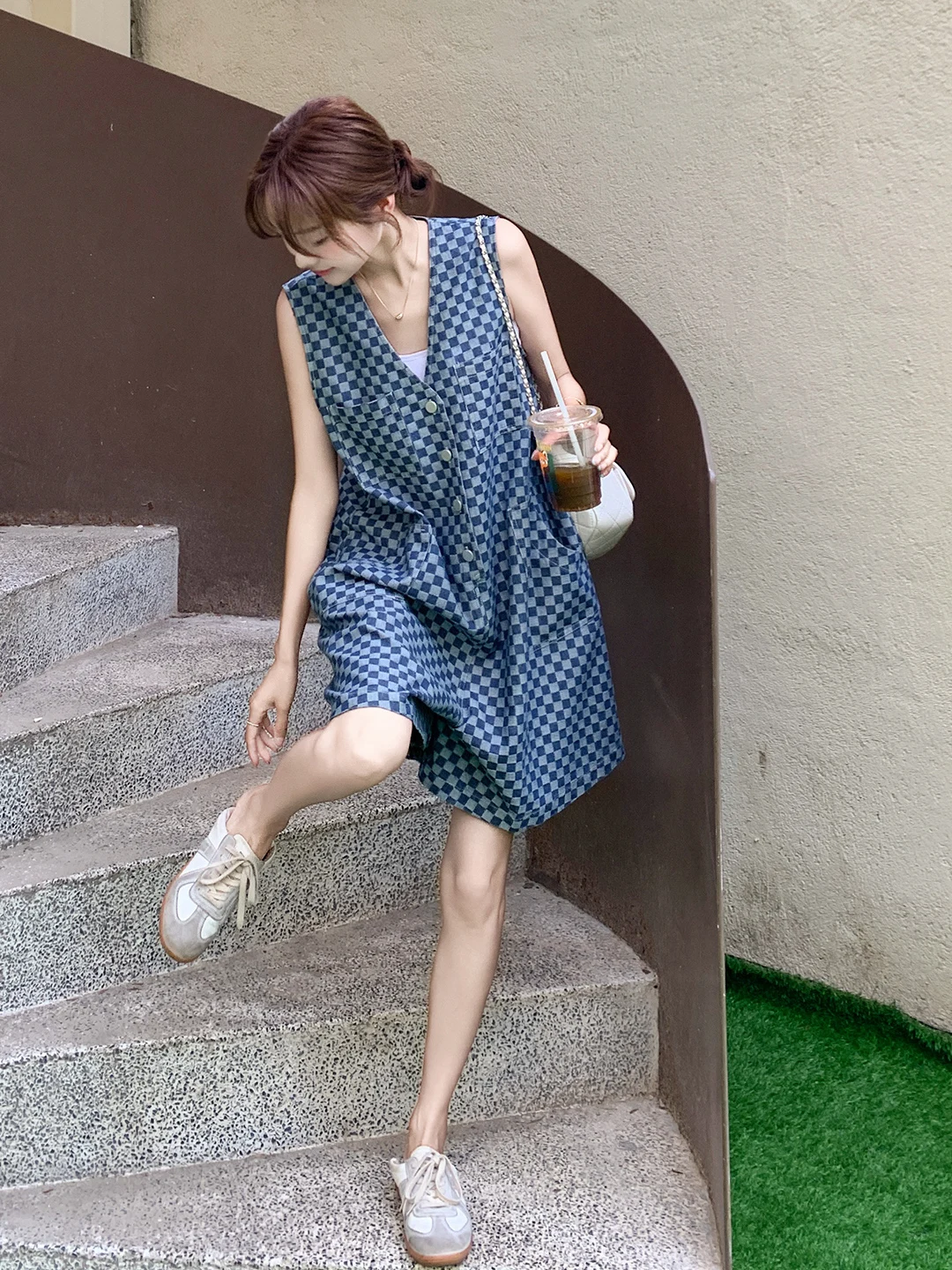 Blue Plaid Denim Jumpsuit Women's Miniature Summer New Korean Style Shirt Vest Jumpsuit Shorts High Waist Straight Leg Jumpsuit
Blue Plaid Denim Jumpsuit Women's Miniature Summer New Korean Style Shirt Vest Jumpsuit Shorts High Waist Straight Leg Jumpsuit