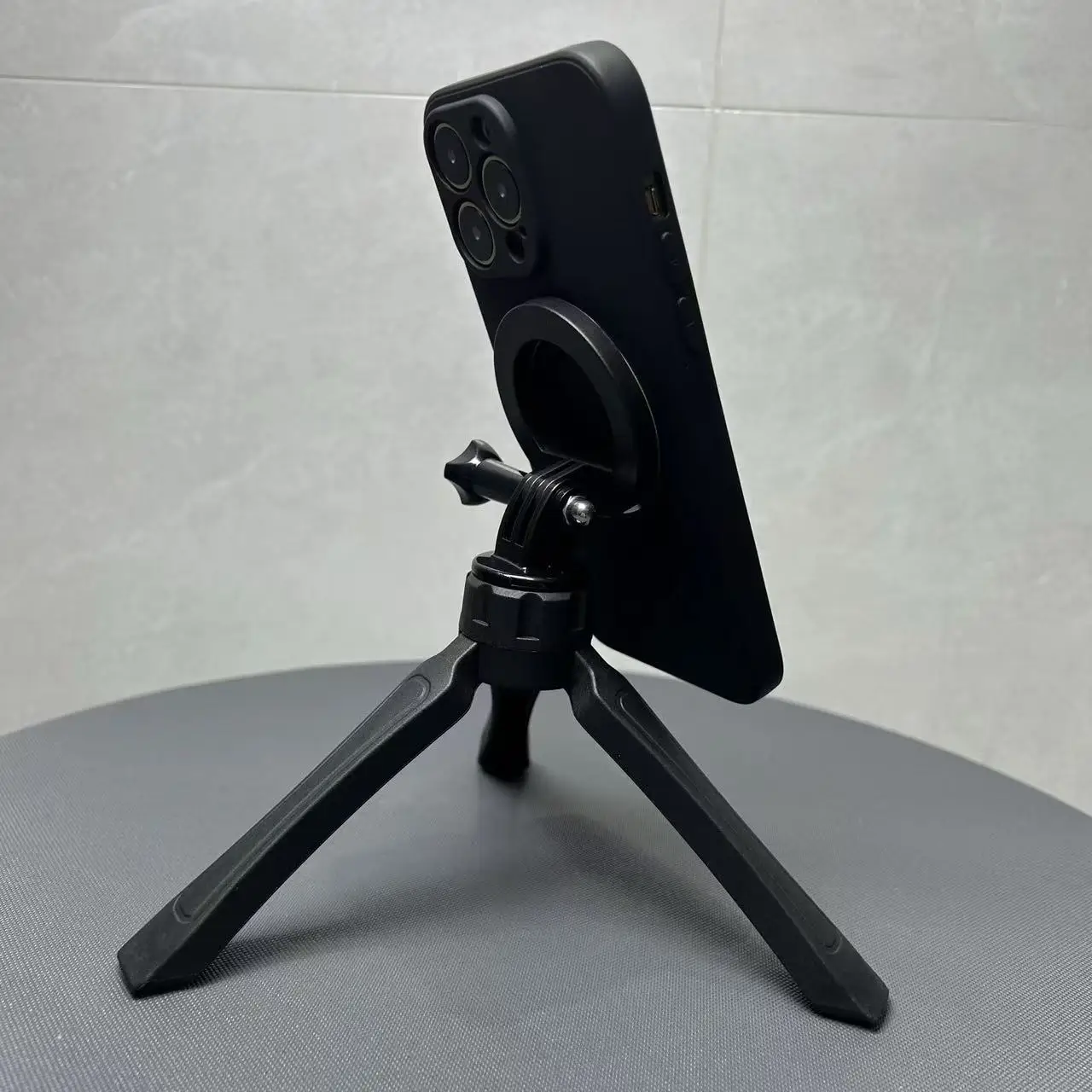 Multifunctional Portable Tripod Stand with Strong Magnetic GoPro Interface Live Streaming Selfie Suction Head Phone Holder
Multifunctional Portable Tripod Stand with Strong Magnetic GoPro Interface Live Streaming Selfie Suction Head Phone Holder