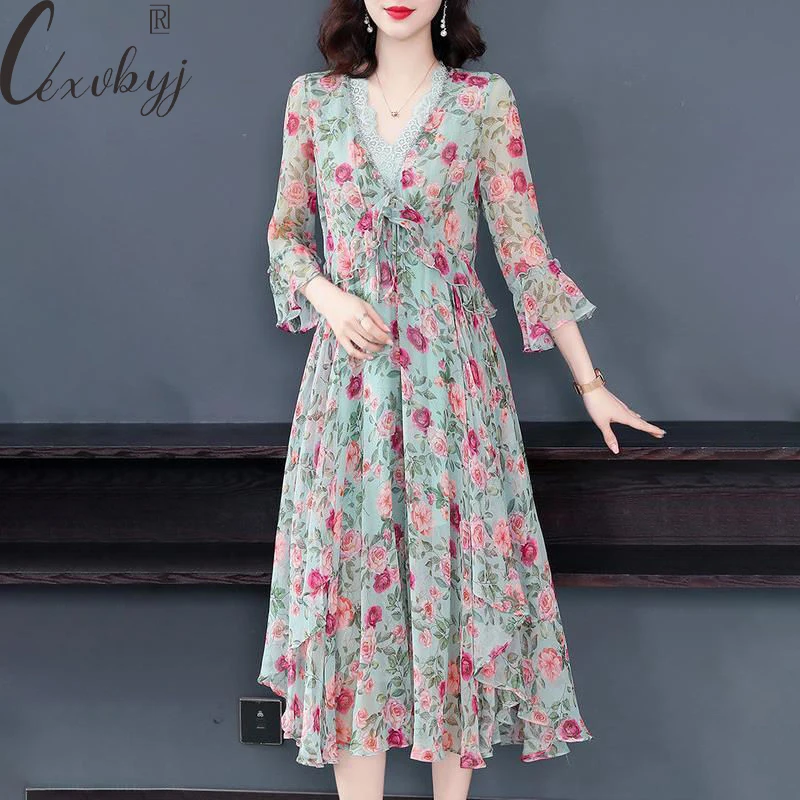 Women Ruffles Flare Sleeve Floral Dress 2023 Korean Fashion V-Neck Print Midi Fairy Dress Plus Size Chiffon Party Dress M-4XL
Women Ruffles Flare Sleeve Floral Dress 2023 Korean Fashion V-Neck Print Midi Fairy Dress Plus Size Chiffon Party Dress M-4XL