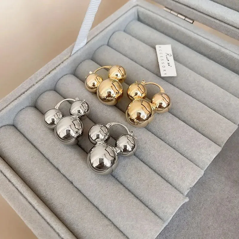 Metal Ball Earrings European And American Style Personalized Fashion Stud Earrings Ladies Girls Travel Wedding Accessories
Metal Ball Earrings European And American Style Personalized Fashion Stud Earrings Ladies Girls Travel Wedding Accessories