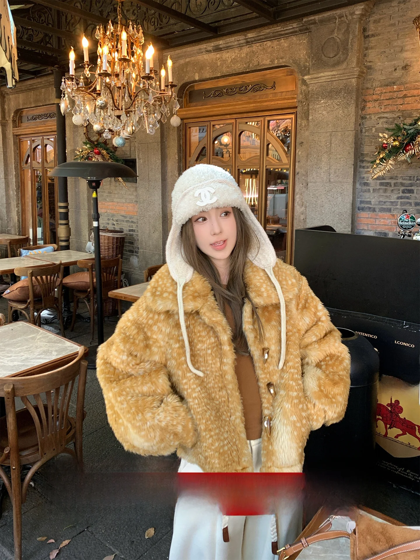 Женская короткая шуба из искусственного меха MLS Deer Stag с 3D-эффектом, пышная, по фигуре, в американском стиле, с длинными рукавами, на пуговицах, с капюшоном в комплекте
Женская короткая шуба из искусственного меха MLS Deer Stag с 3D-эффектом, пышная, по фигуре, в американском стиле, с длинными рукавами, на пуговицах, с капюшоном в комплекте