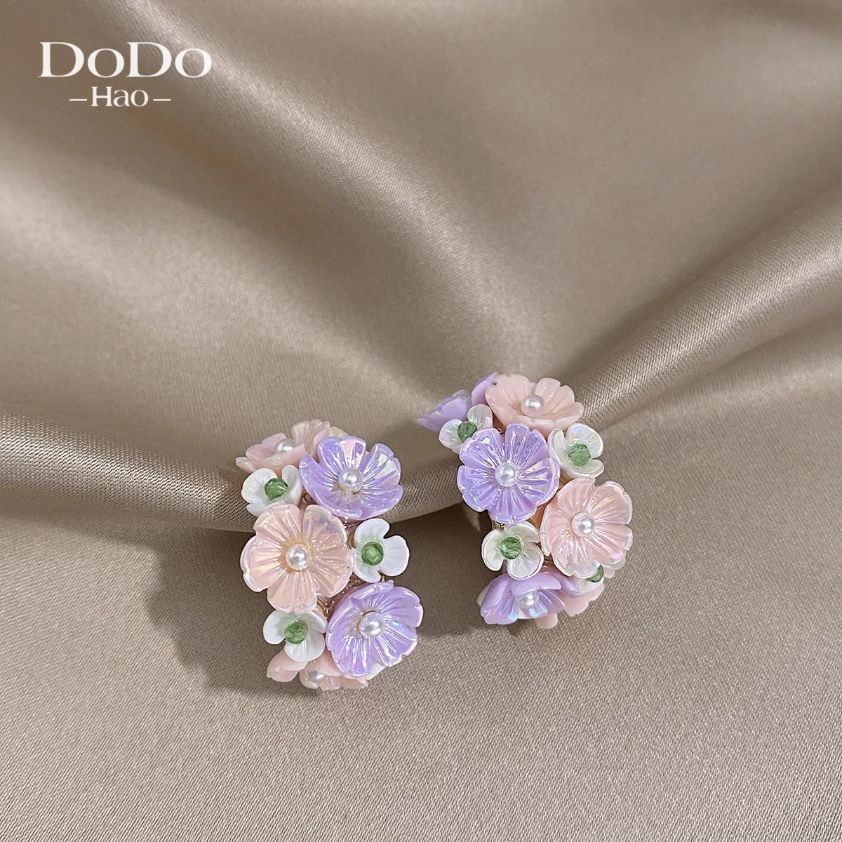 DODOHA French Retro Imitation Shell Flowers C Shape Earrings Female Korean Simple Temperament Purple Floral Round Circle Earing 
DODOHA French Retro Imitation Shell Flowers C Shape Earrings Female Korean Simple Temperament Purple Floral Round Circle Earing