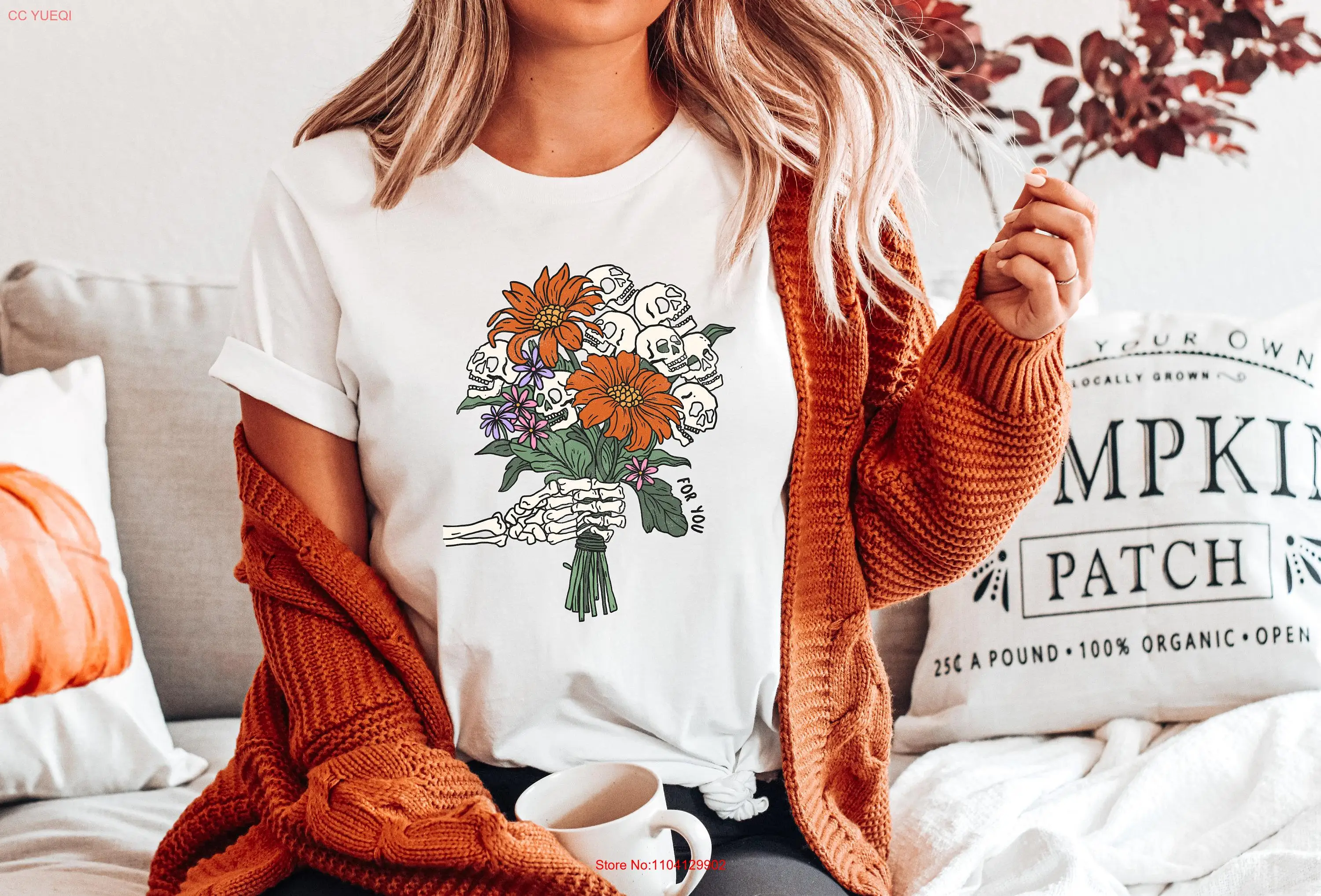 Halloween Flower Bouquet T Shirt White autumn ladies spooky Skeleton gift long or short sleeves
Halloween Flower Bouquet T Shirt White autumn ladies spooky Skeleton gift long or short sleeves