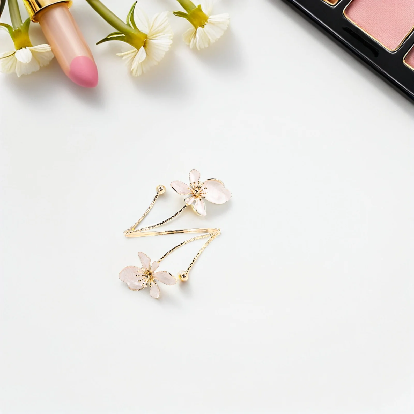 2 Pcs Enamel Glaze Flower Bracelet Boho Cuff Bracelets Sweet Golden Bangle for Women
2 Pcs Enamel Glaze Flower Bracelet Boho Cuff Bracelets Sweet Golden Bangle for Women