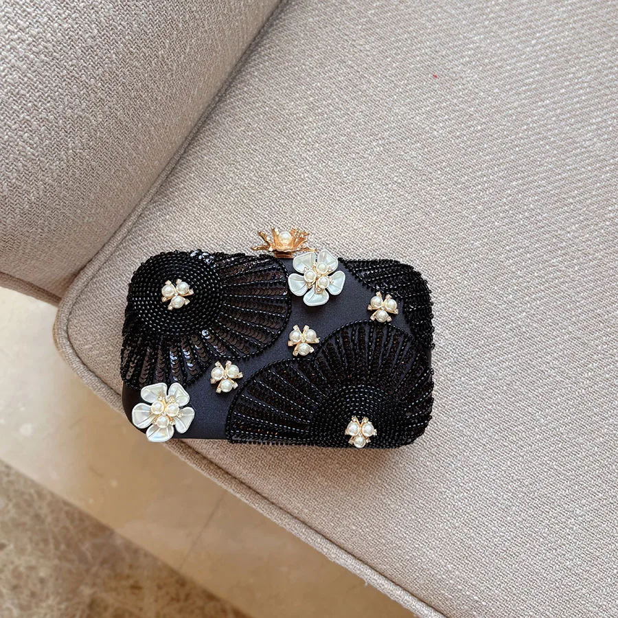 l beaded embroidered flower dinner clutch bag handmade beaded sequined pearl flower buckle exquisite retro messenger bag
l beaded embroidered flower dinner clutch bag handmade beaded sequined pearl flower buckle exquisite retro messenger bag