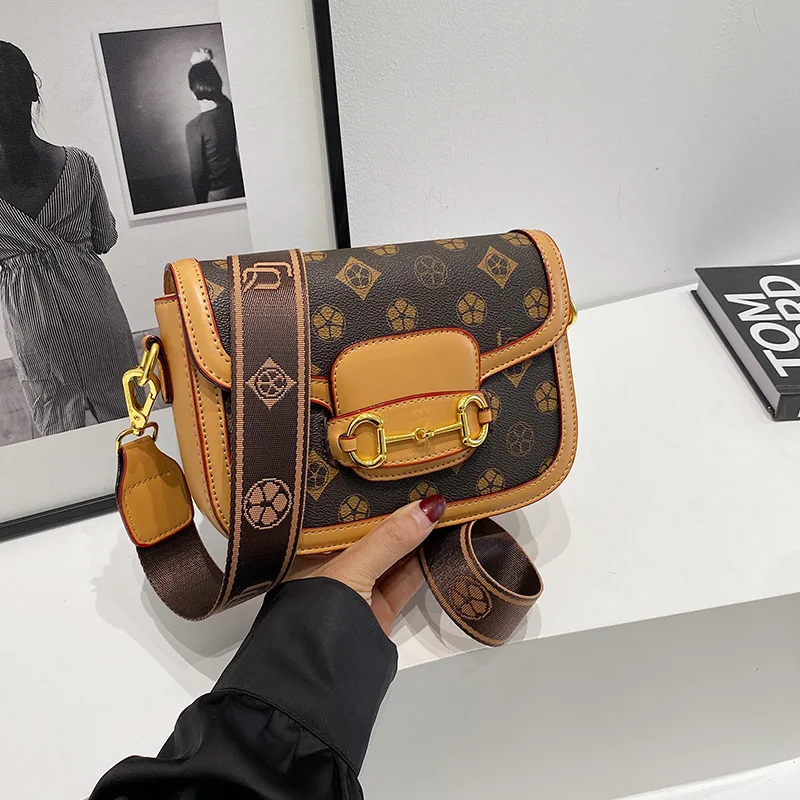 2025 New Vintage Print Square Bag for Women, Multi-way Crossbody Purse, Fashion Shoulder Bag for Daily & Commute
2025 New Vintage Print Square Bag for Women, Multi-way Crossbody Purse, Fashion Shoulder Bag for Daily & Commute