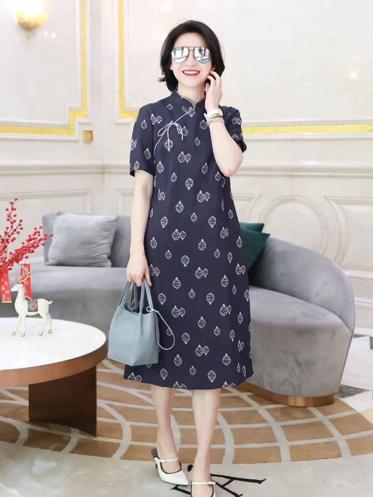 Элегантная китайская блузка с шелковой вышивкой и бантом, объемная вышивка, 20 нитей, Ruien Co
Элегантная китайская блузка с шелковой вышивкой и бантом, объемная вышивка, 20 нитей, Ruien Co