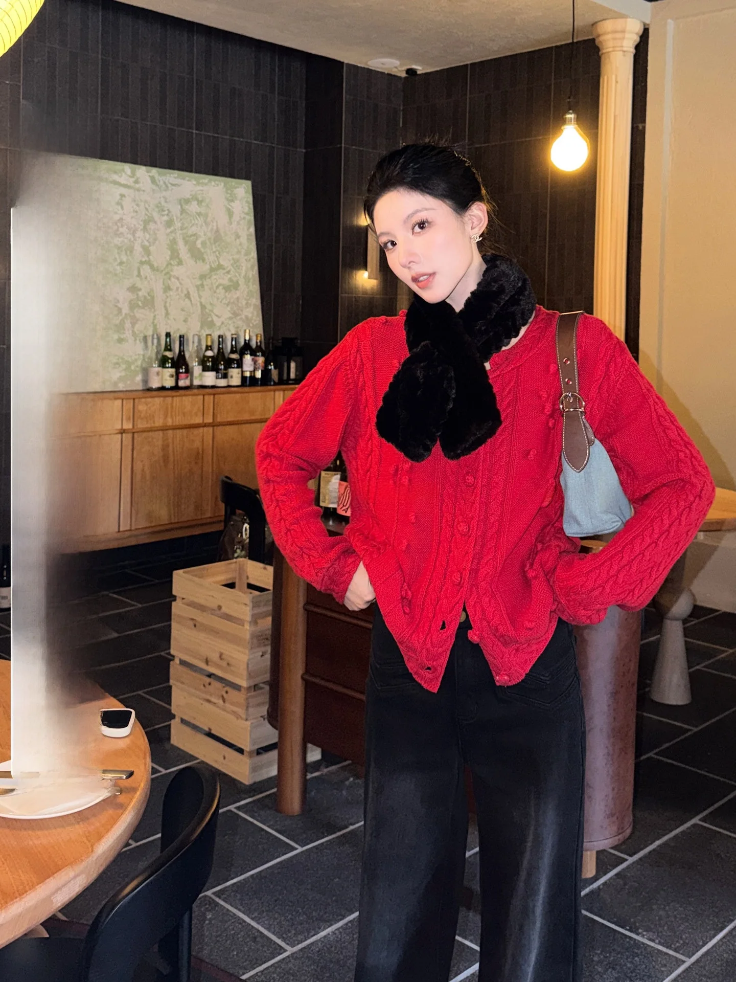 Red Berry Sweet Qiangwen Knitted Sweater Coat Single Button round Neck New Year Atmosphere Feel Long Sleeve Cotton Blend Wome...
Red Berry Sweet Qiangwen Knitted Sweater Coat Single Button round Neck New Year Atmosphere Feel Long Sleeve Cotton Blend Wome...