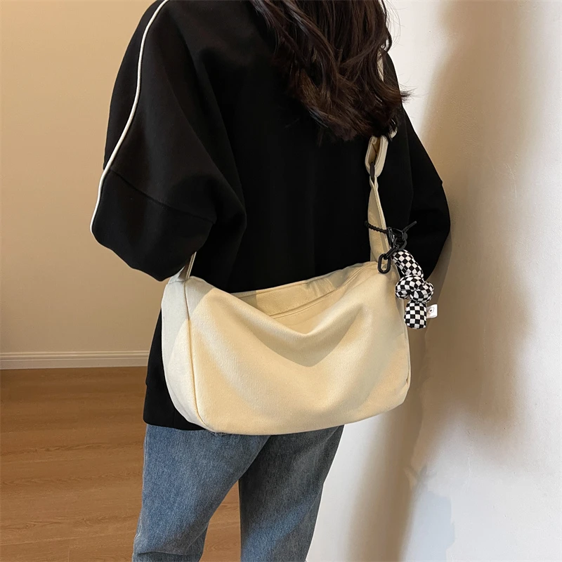 Fashion Versatile Women's Solid Color Versatile Canvas Single Shoulder Crossbody Bag Casual Simple Outdoor Commuter Storage Bags
Fashion Versatile Women's Solid Color Versatile Canvas Single Shoulder Crossbody Bag Casual Simple Outdoor Commuter Storage Bags