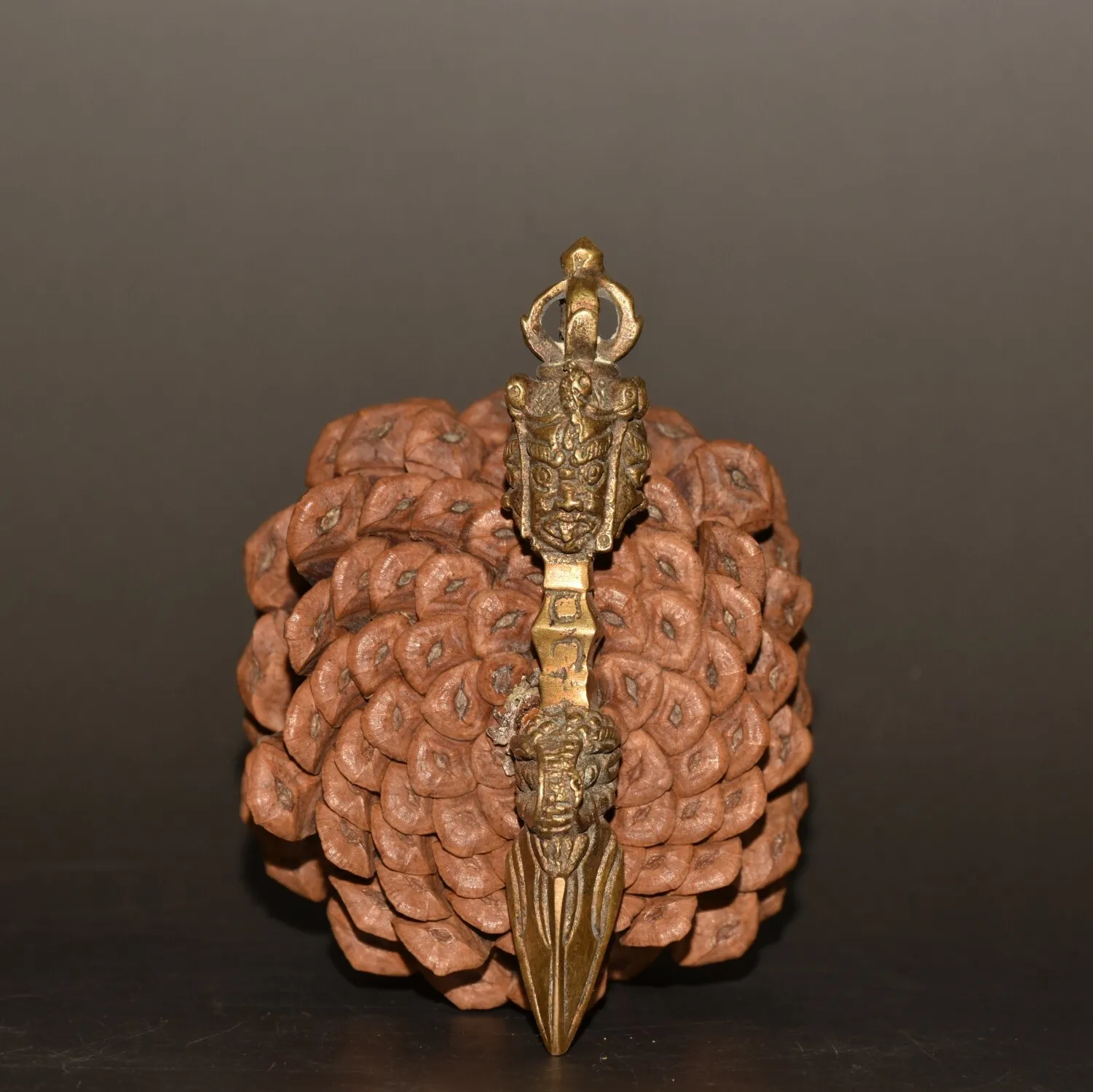 Collect Three Sided Buddha Demon Slaying Pestle and Magic Ornaments Statue
Collect Three Sided Buddha Demon Slaying Pestle and Magic Ornaments Statue