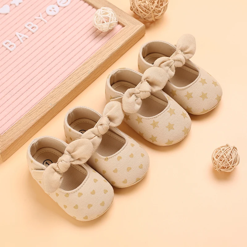 Spring and Autumn Bow Baby Princess Shoes Baby Shoes Baby Shoes Soft soled Anti slip Sneakers
Spring and Autumn Bow Baby Princess Shoes Baby Shoes Baby Shoes Soft soled Anti slip Sneakers