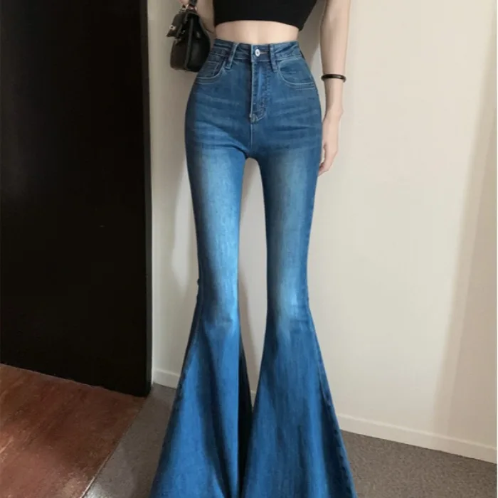 Trendy High Waist Bell Bottom Wide Leg Design Summer New Women's Jeans Korean Style Cotton Stretch Denim Blue Color
Trendy High Waist Bell Bottom Wide Leg Design Summer New Women's Jeans Korean Style Cotton Stretch Denim Blue Color