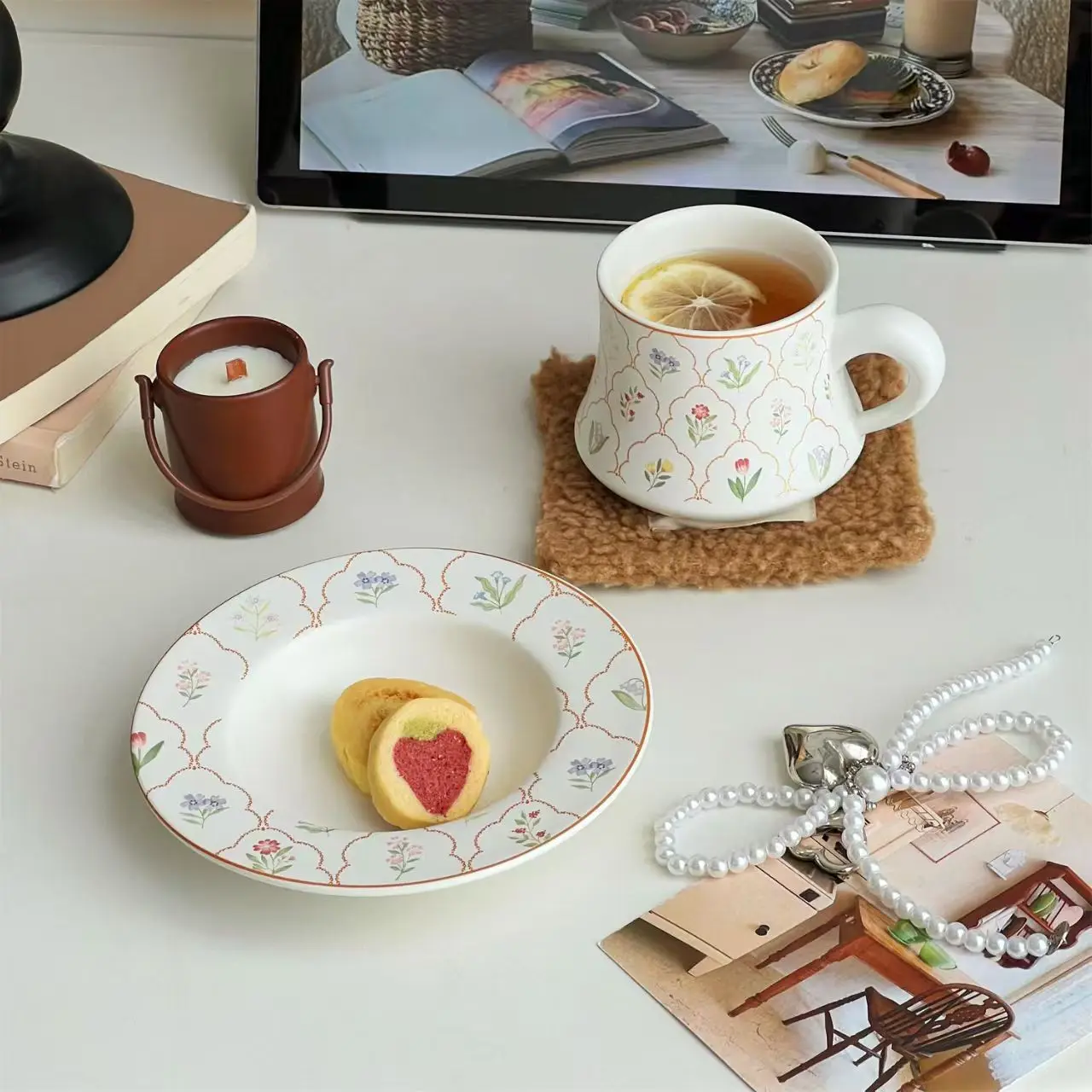Beautiful Garden Cup and Saucer Ceramic Coffee Cup Set with Ceramic Spoon Household High-end Delicate Mug Gift Drinkware
Beautiful Garden Cup and Saucer Ceramic Coffee Cup Set with Ceramic Spoon Household High-end Delicate Mug Gift Drinkware