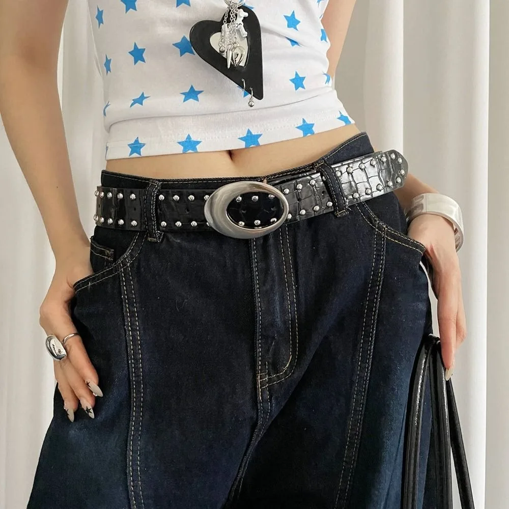 Fashion Vintage Women's Rivet Belt Gothic Black White Red Leather Waist Belt Y2k Punk Dress Jeans Belt Female
Fashion Vintage Women's Rivet Belt Gothic Black White Red Leather Waist Belt Y2k Punk Dress Jeans Belt Female