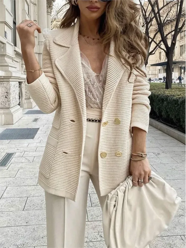2025 New Women Double Breasted Button Solid Color Autumn Winter Blazer Jacket Fashion Casual Long Sleeve Coat Cardigan Females
2025 New Women Double Breasted Button Solid Color Autumn Winter Blazer Jacket Fashion Casual Long Sleeve Coat Cardigan Females