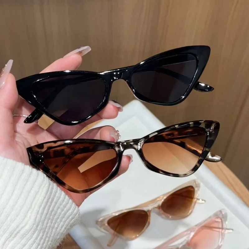 New Cat's Eye Frame Sunglasses Fashion Men's and Women's Glasses Vintage Sun Glasses UV400 Tone Men's and Women's Eyewear
New Cat's Eye Frame Sunglasses Fashion Men's and Women's Glasses Vintage Sun Glasses UV400 Tone Men's and Women's Eyewear