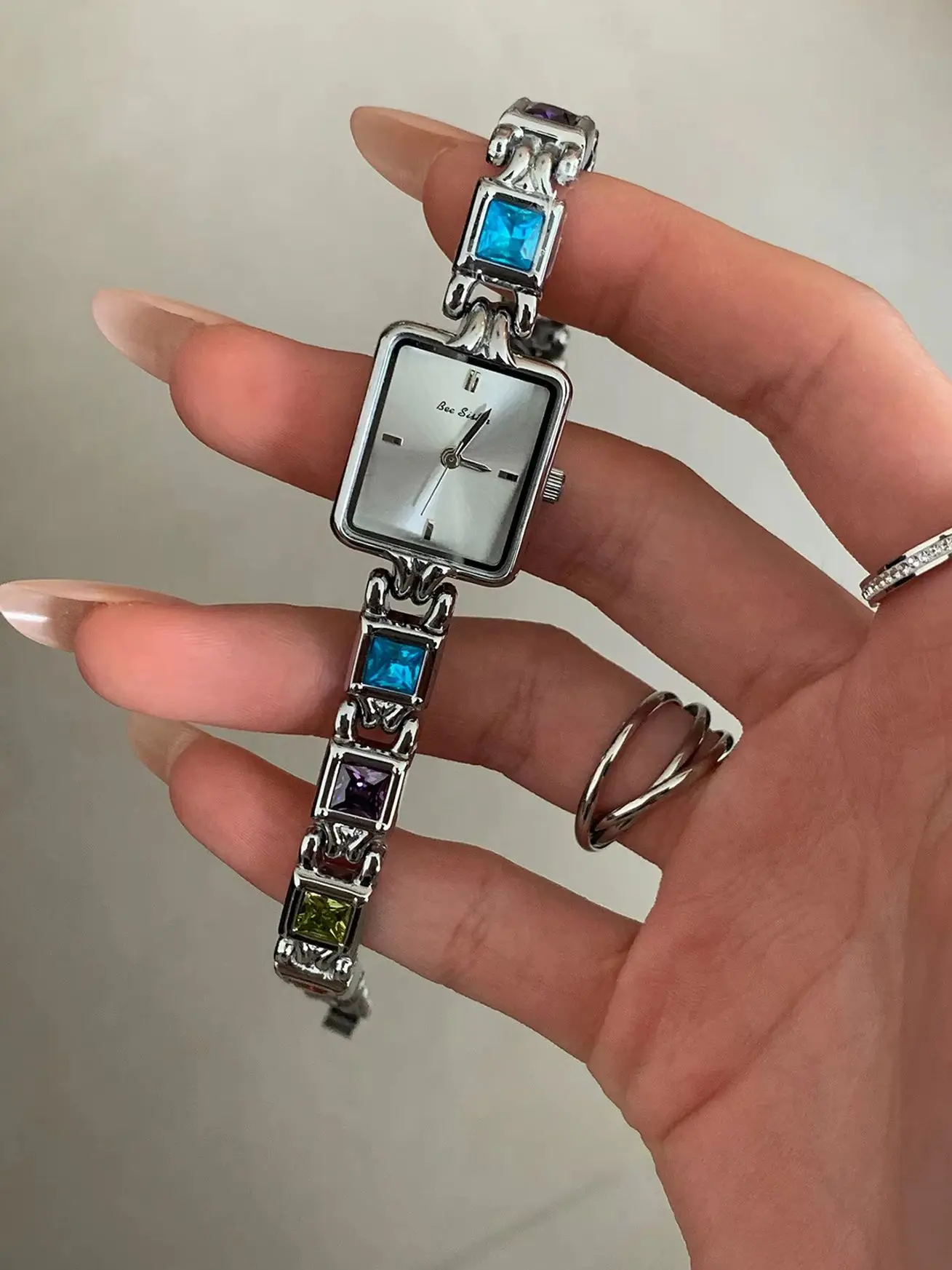 NEW Fashion Light Luxury Women's Watches with Personalized Rainbow Gemstone Square Dial, Waterproof Quartz Ladies' Watch Gift
NEW Fashion Light Luxury Women's Watches with Personalized Rainbow Gemstone Square Dial, Waterproof Quartz Ladies' Watch Gift