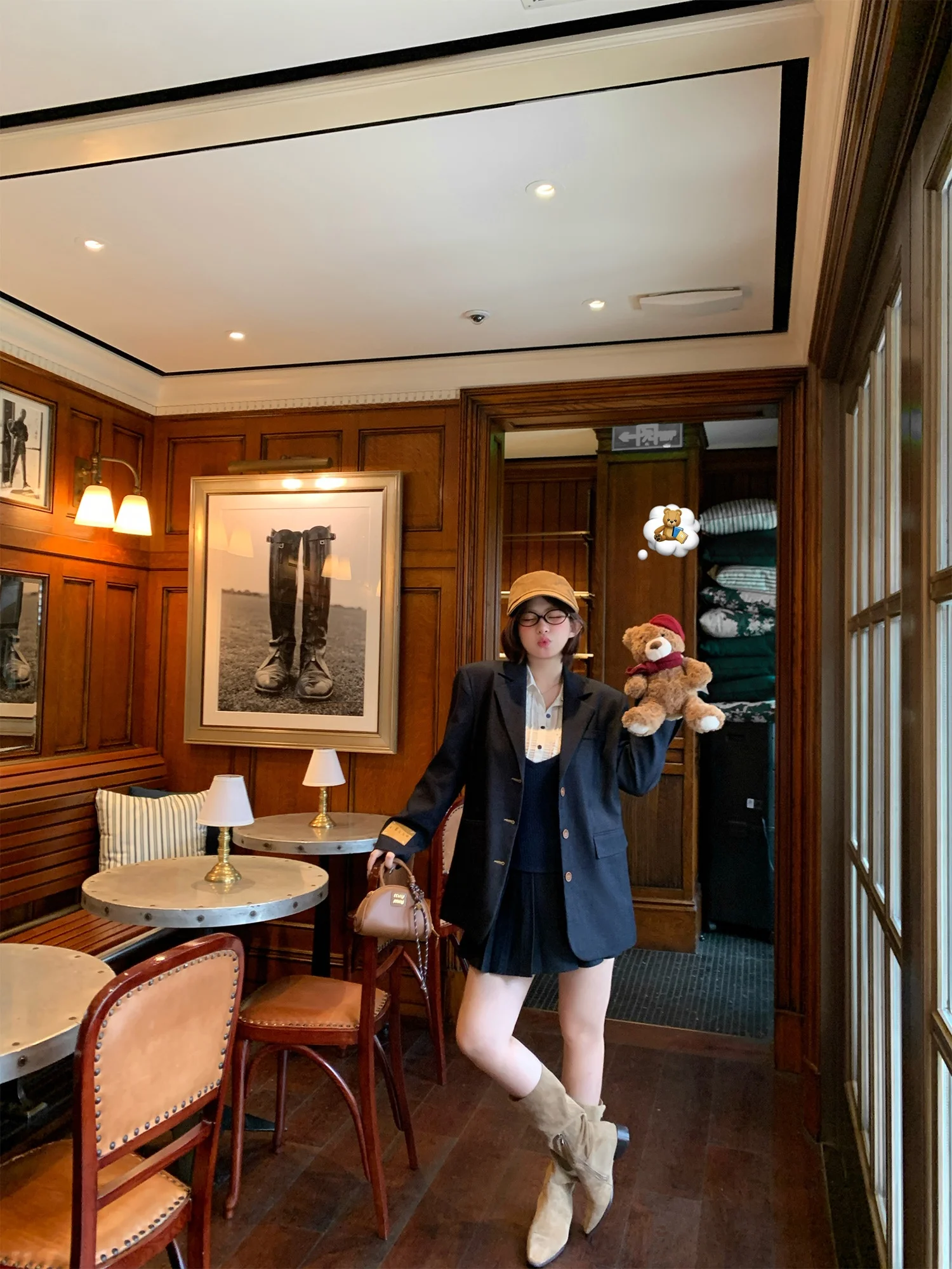 Комплект Zhou Bai Zi Ox: Модный высококачественный женский костюм (пиджак и юбка) из корейской кожи, коллекция Весна 2025
Комплект Zhou Bai Zi Ox: Модный высококачественный женский костюм (пиджак и юбка) из корейской кожи, коллекция Весна 2025