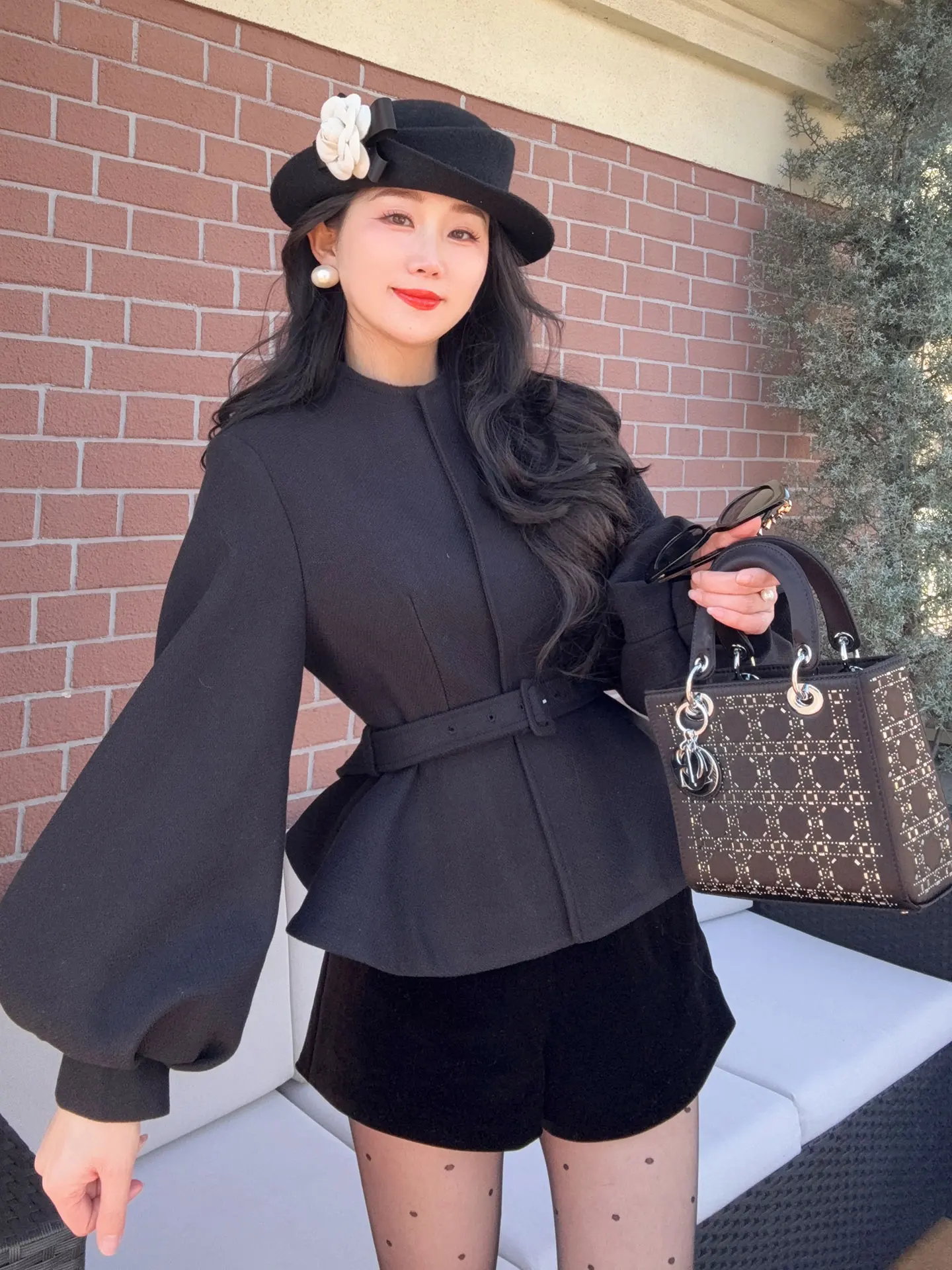 YANGXIAOJING Upaded Thiened Cotton Inner Lambskin ort Coat Women's New Sle Waist-cinching Slimming Hepburn Bla Coat
YANGXIAOJING Upaded Thiened Cotton Inner Lambskin ort Coat Women's New Sle Waist-cinching Slimming Hepburn Bla Coat