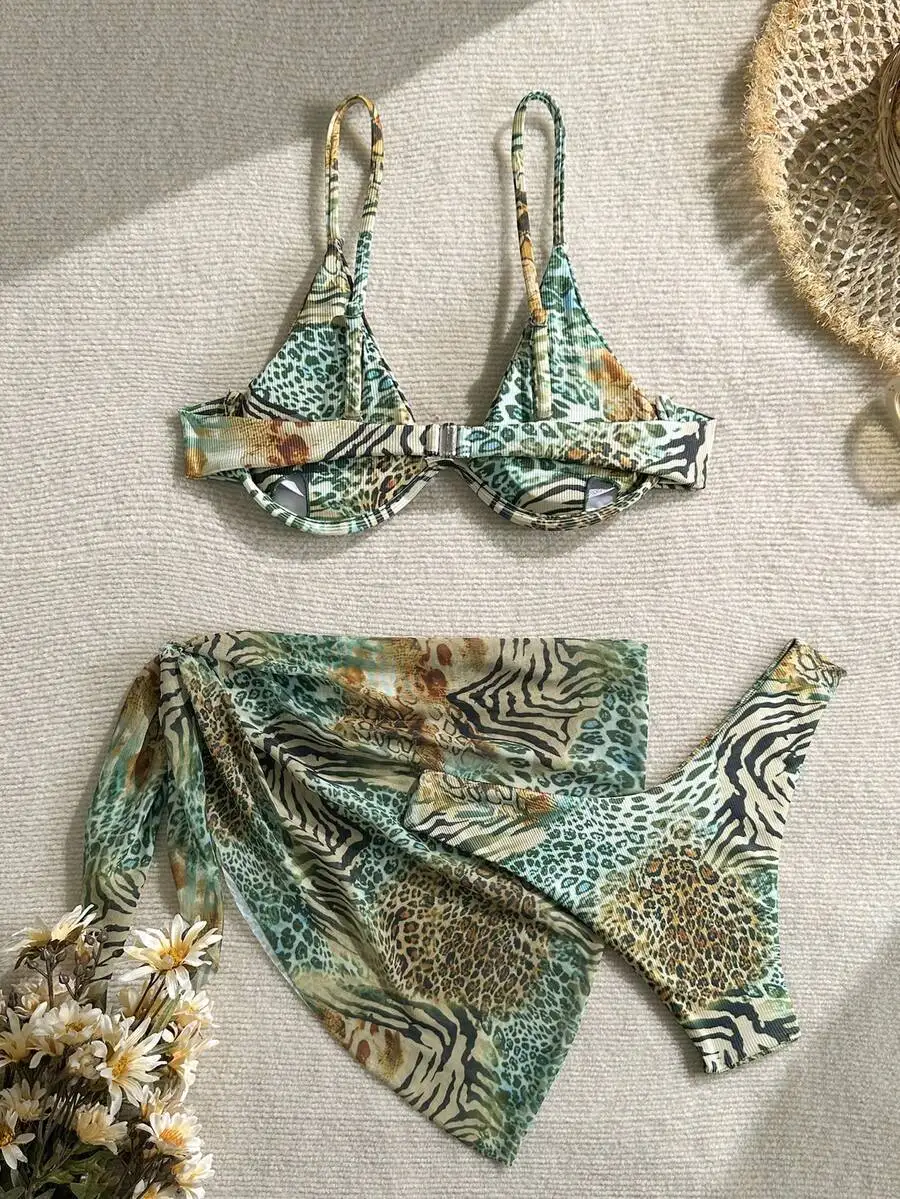 Womens Retro Animal Print 3-Piece Bikini Set With Steel Support Beach Swimwear
Womens Retro Animal Print 3-Piece Bikini Set With Steel Support Beach Swimwear