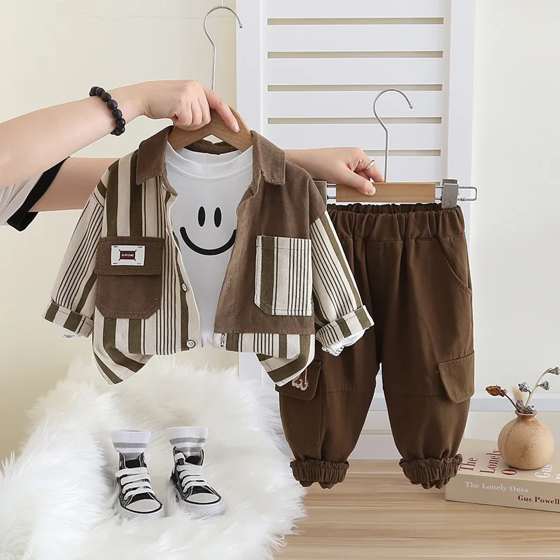 Toddler Boys Outifts 2024 Baby Boy Fall Clothes Single Breasted Long Sleeve Shirts + T-shirts + Pants Three Piece Kids Tracksuit
Toddler Boys Outifts 2024 Baby Boy Fall Clothes Single Breasted Long Sleeve Shirts + T-shirts + Pants Three Piece Kids Tracksuit