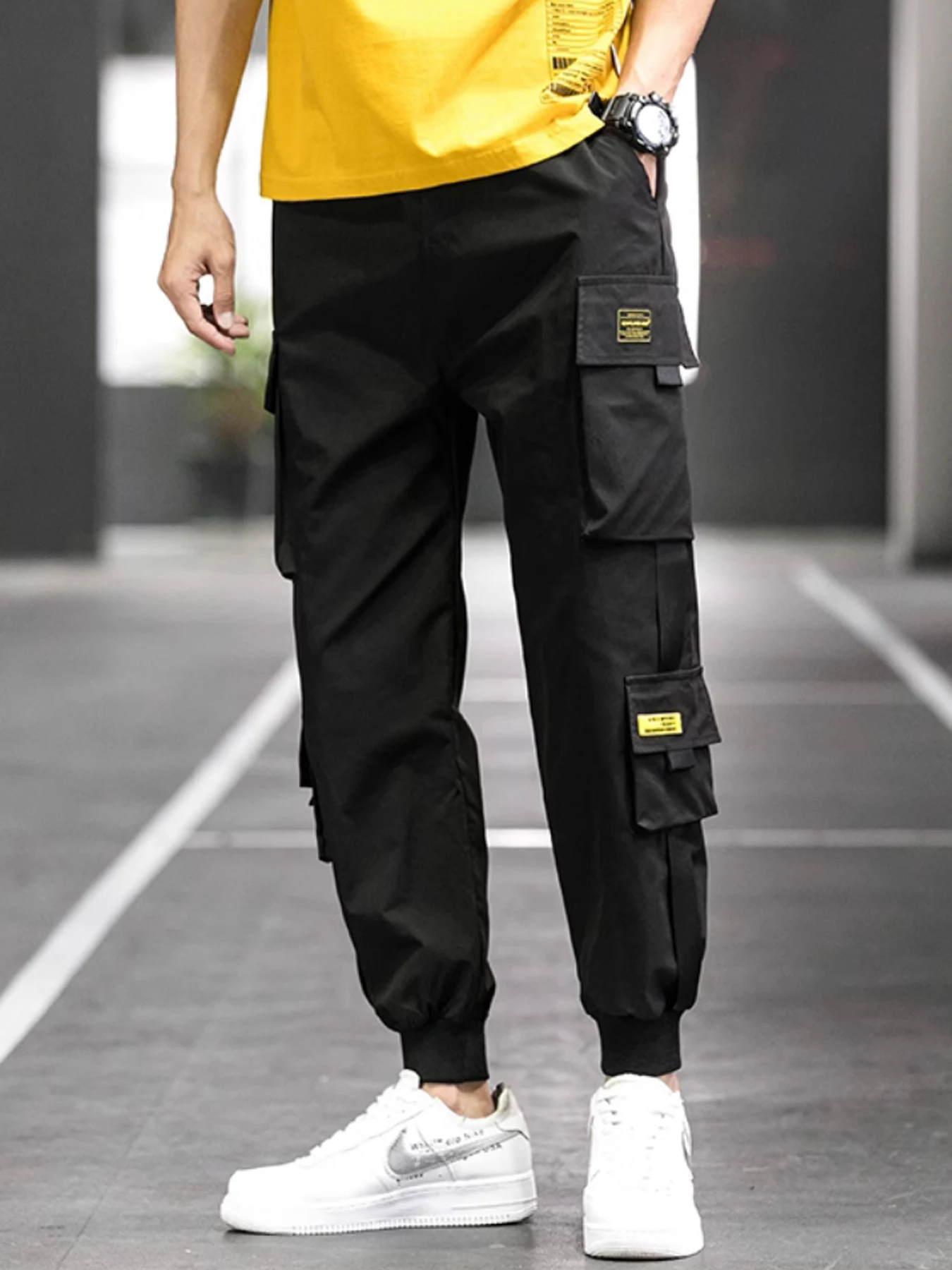Outdoor Casual Pants Men's wear-resistant loose-fitting straight-leg multi-pocket overalls men's trousers
Outdoor Casual Pants Men's wear-resistant loose-fitting straight-leg multi-pocket overalls men's trousers