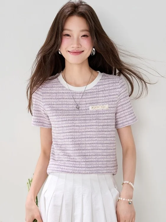 Summer 2026 New Style Purple Taro Stripe Women's Short round Neck T-shirt Color Block Shoulder Fit Slimming Top Knitted Fabric
Summer 2026 New Style Purple Taro Stripe Women's Short round Neck T-shirt Color Block Shoulder Fit Slimming Top Knitted Fabric