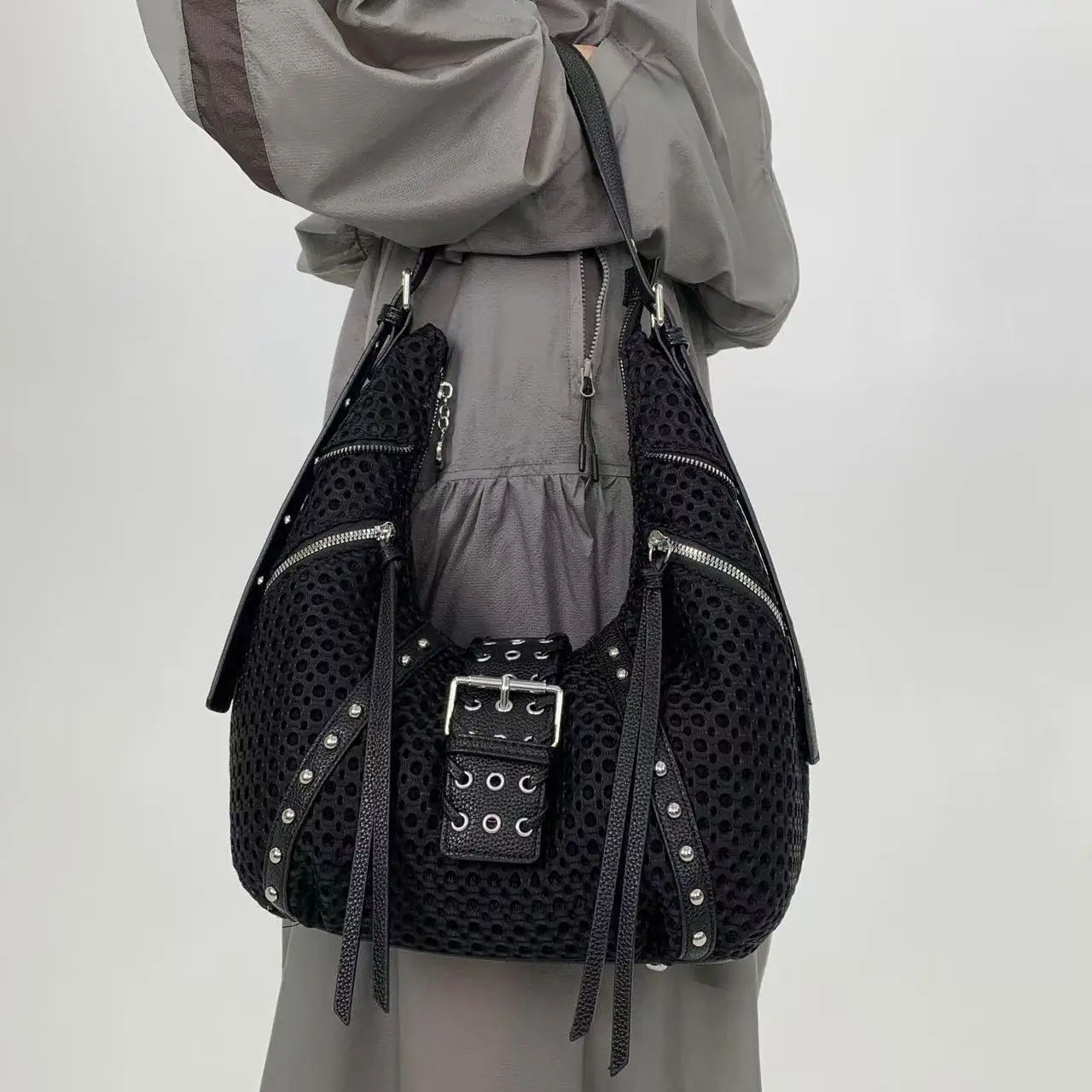 Y2K Hot and Spicy Women's Street Shoulder Bag with Multiple Pockets, Tassel Zipper, Punk Crossbody Bag
Y2K Hot and Spicy Women's Street Shoulder Bag with Multiple Pockets, Tassel Zipper, Punk Crossbody Bag