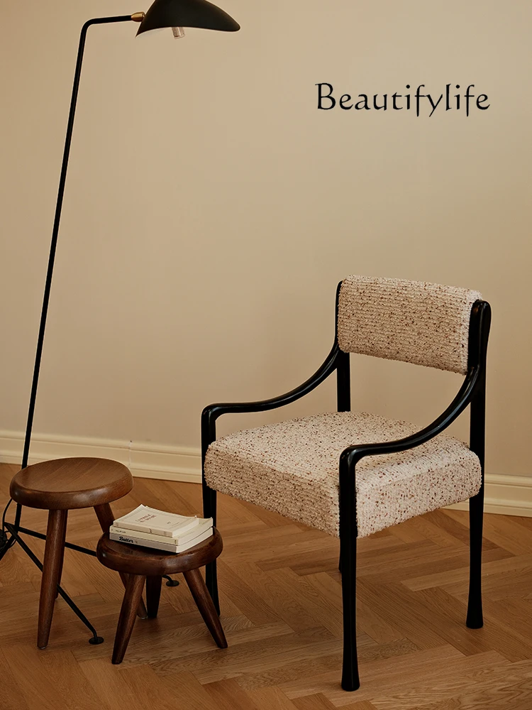 Makeup chair French retro dining chair Cream style restaurant Home simple designer high sense
Makeup chair French retro dining chair Cream style restaurant Home simple designer high sense