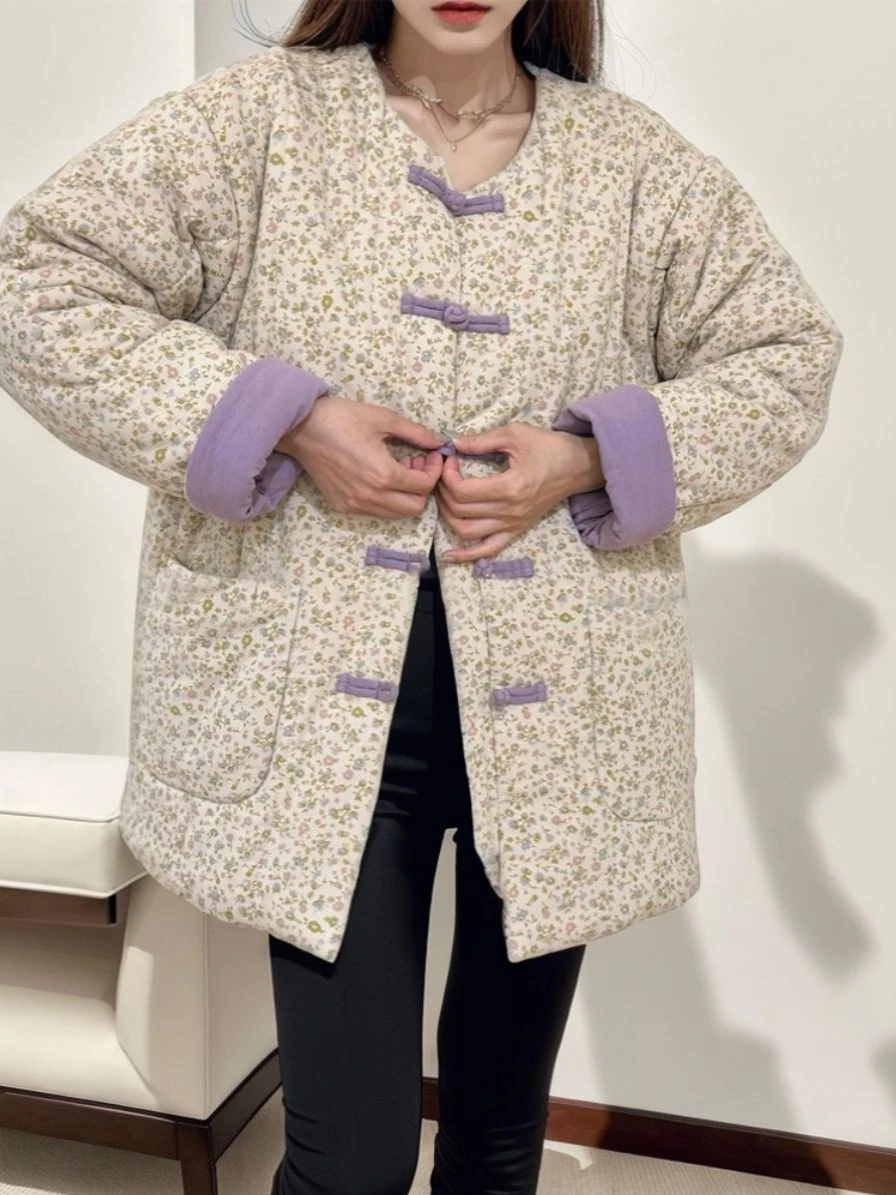 Young Women's Thiened down Cotton Jaet with Button Design Winter Outerwear Faionable Chinese Sle Long Sve Loose Fit
Young Women's Thiened down Cotton Jaet with Button Design Winter Outerwear Faionable Chinese Sle Long Sve Loose Fit