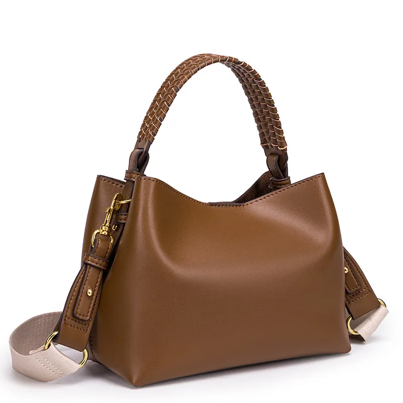 Fashionable Large Capacity Bucket Bag Women's Commuter Crossbody Shoulder Bag Simple Design Retro Style Handbag for Business
Fashionable Large Capacity Bucket Bag Women's Commuter Crossbody Shoulder Bag Simple Design Retro Style Handbag for Business
