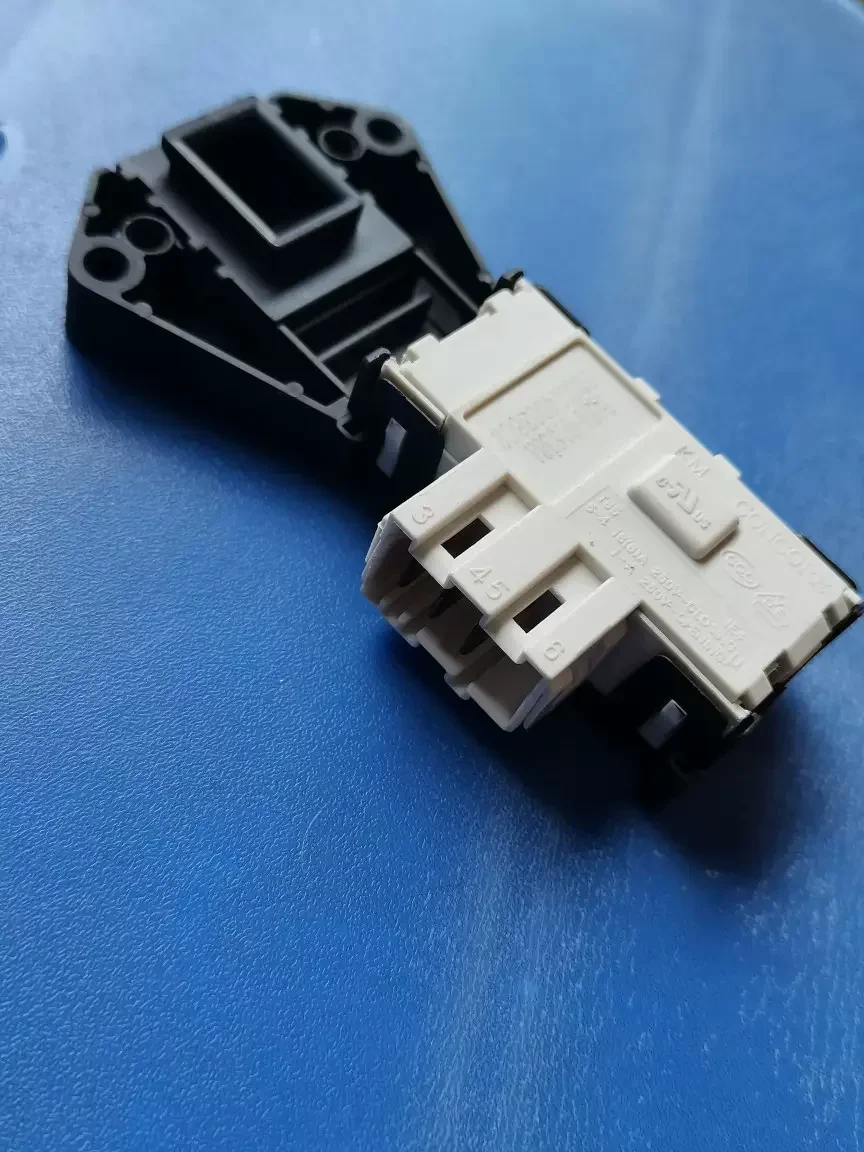 DC64-01538A для барабанной шайбы Samsung WF8500NHW дверной замок WF1702WCS переключатель WF1802XEU/XEY
DC64-01538A для барабанной шайбы Samsung WF8500NHW дверной замок WF1702WCS переключатель WF1802XEU/XEY
